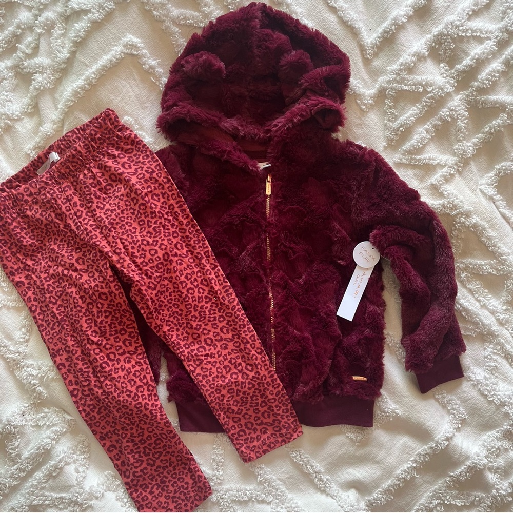 4T NWT Tahari set
